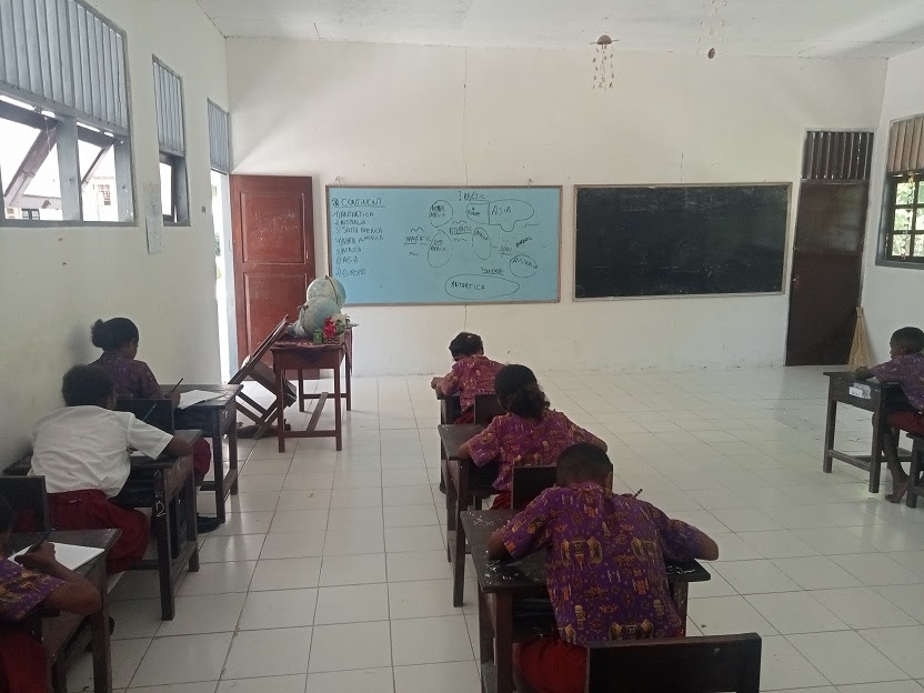 Teaching the Oceans and Continents 